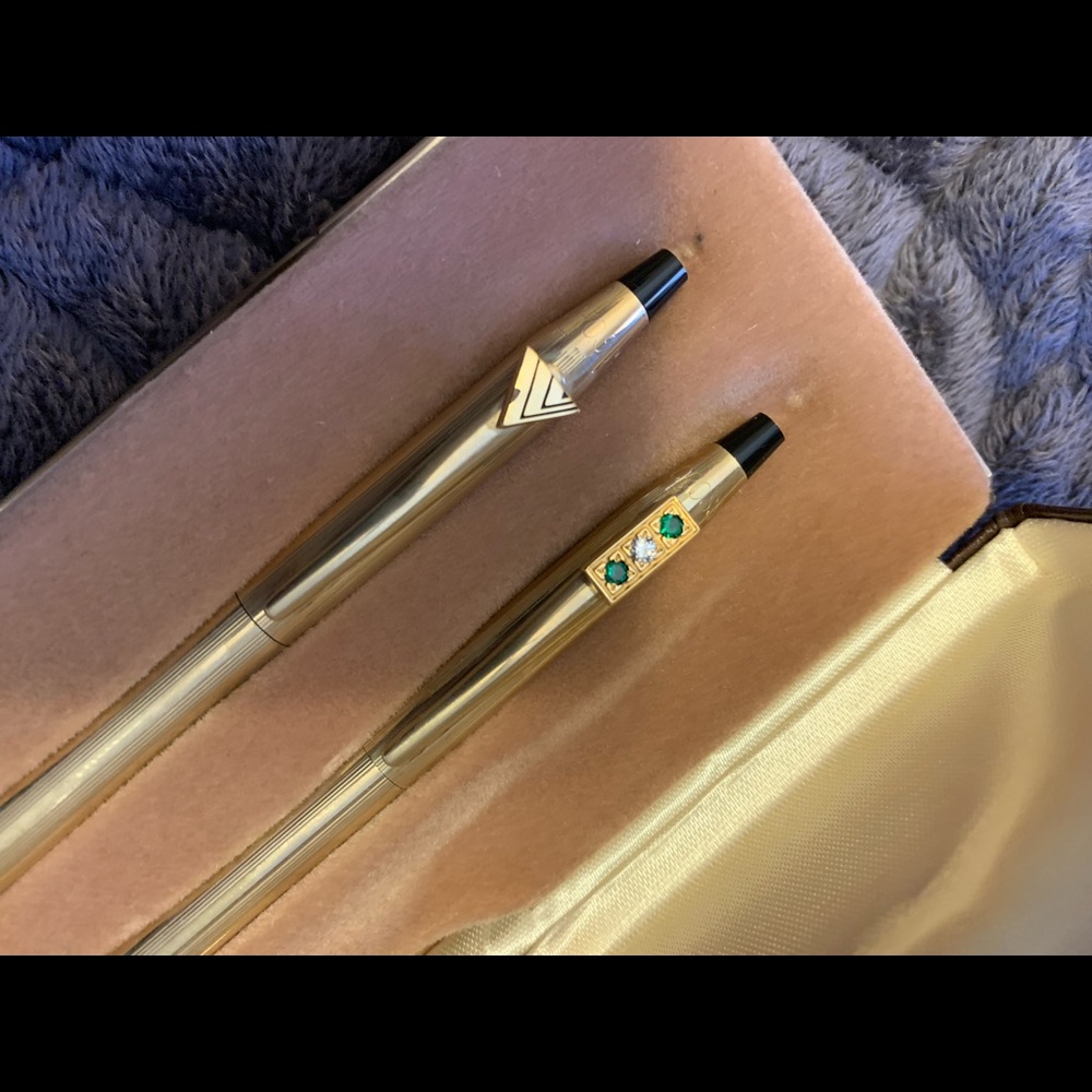 CLASSIC CROSS WRITING SET.